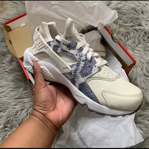 Nike Air Huarache Run Phantom Women’s 11